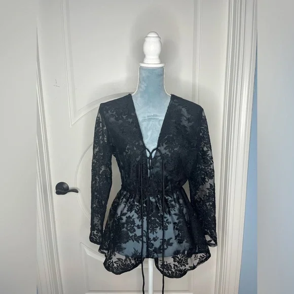 Rat & Boa Lace Romper - Picture 2 of 6